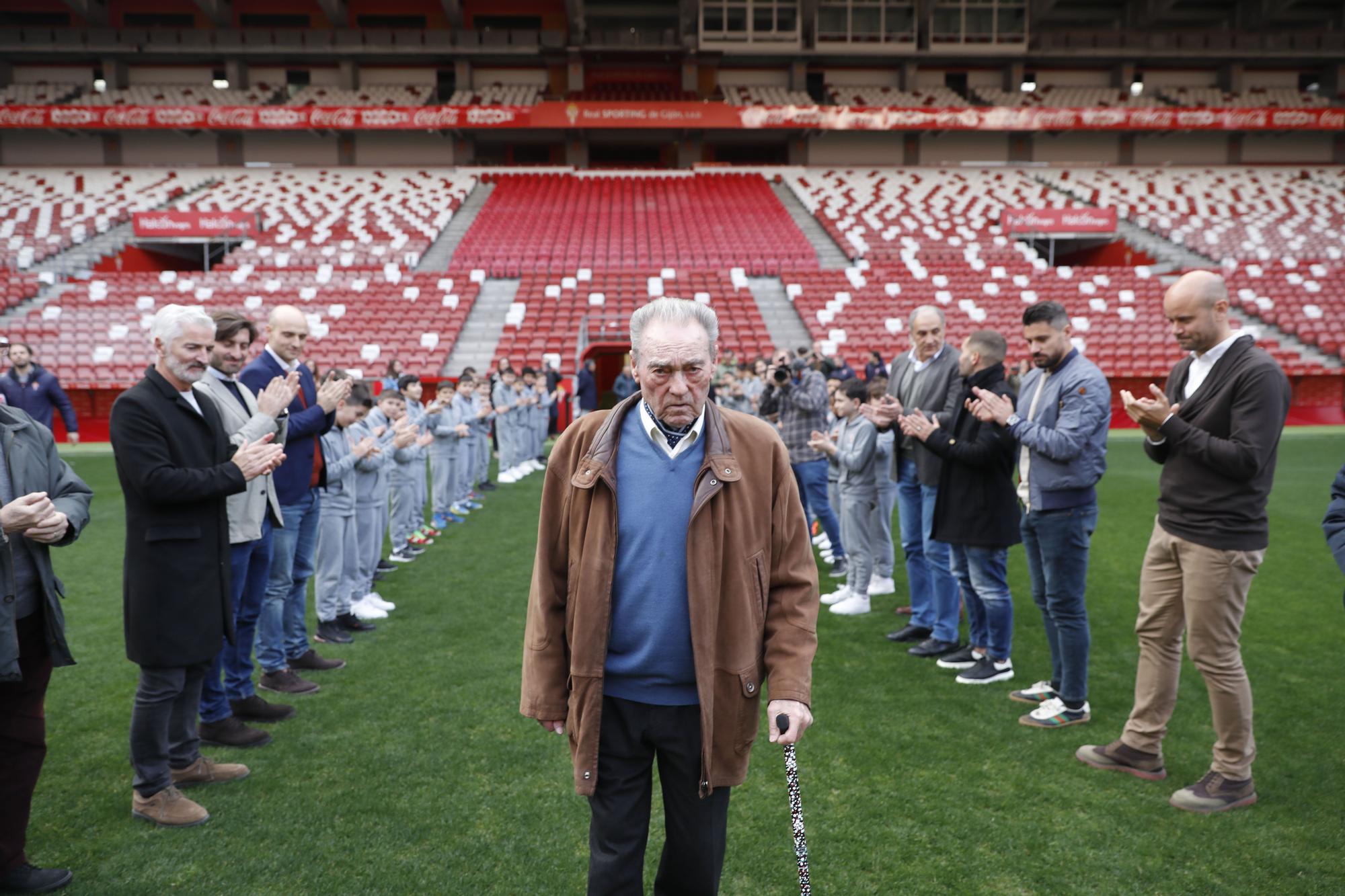 El homenaje del Sporting a Prendes, en imágenes