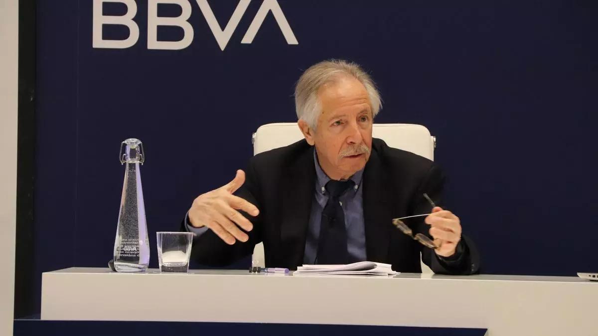 El catedrático emérito de Economia Aplicada de la UAB, Josep Oliver, en una imagen de archivo