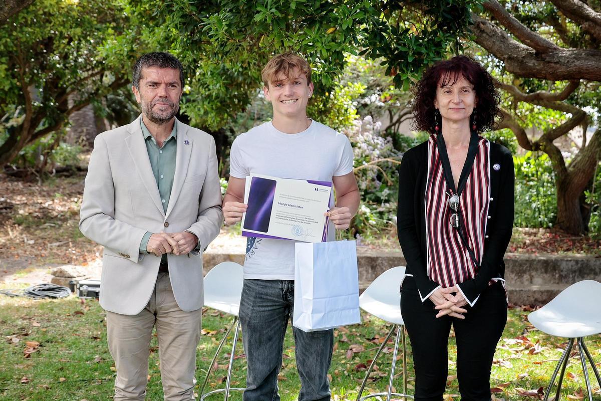 La Universidad de La Laguna reconoce a las treinta mejores notas de la PAU La Universidad de La Laguna reconoce a las treinta mejores notas de la PAU