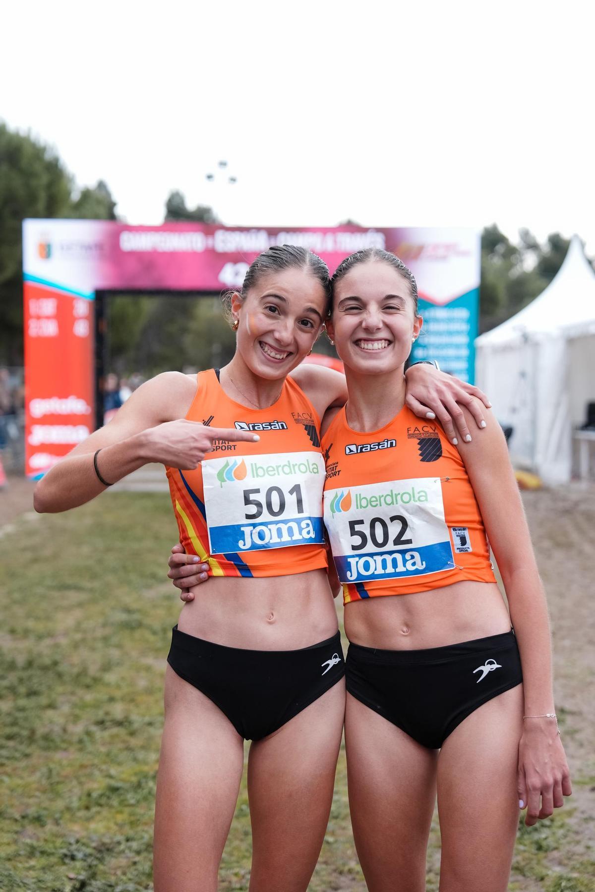 Lucía y María Valero