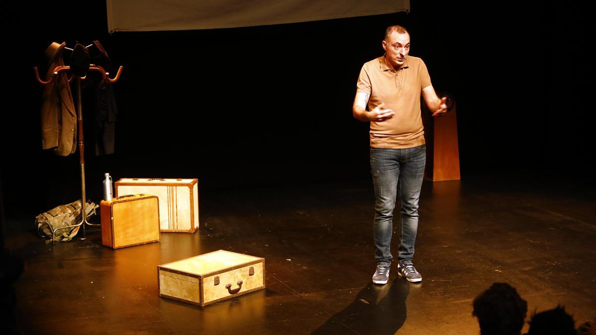 Rafa Blanca estrena 'Malabrocca' en el Teatro del Mercado