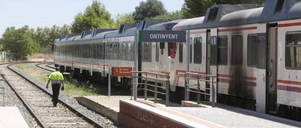 Los alcaldes volverán a movilizarse para reclamar la mejora del tren Alcoy-Xàtiva