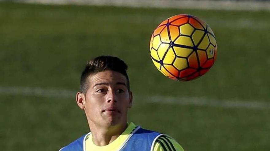 James Rodríguez, ayer en Valdebebas. // JuanJo Martín