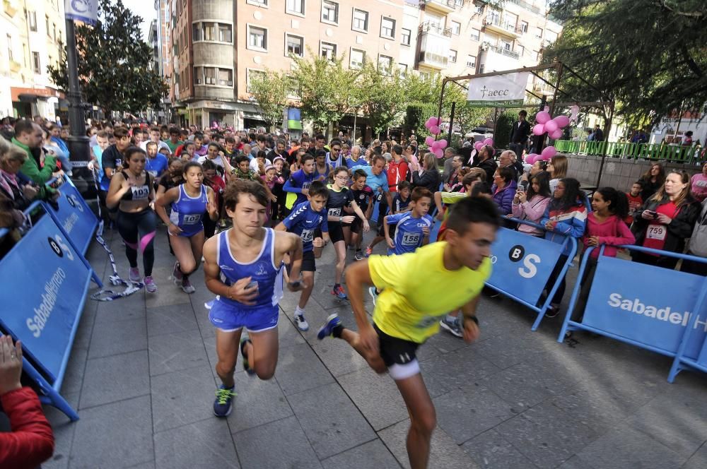 Carrera solidaria contra el cáncer de mama en Mieres