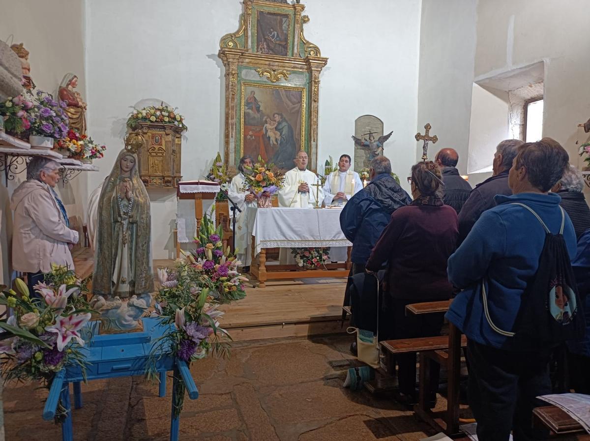 La romeria de la Virgen de Fátima en Fradellos: una devoción en auge desde 1976 La romeria de la Virgen de Fátima en Fradellos: una devoción en auge desde 1976