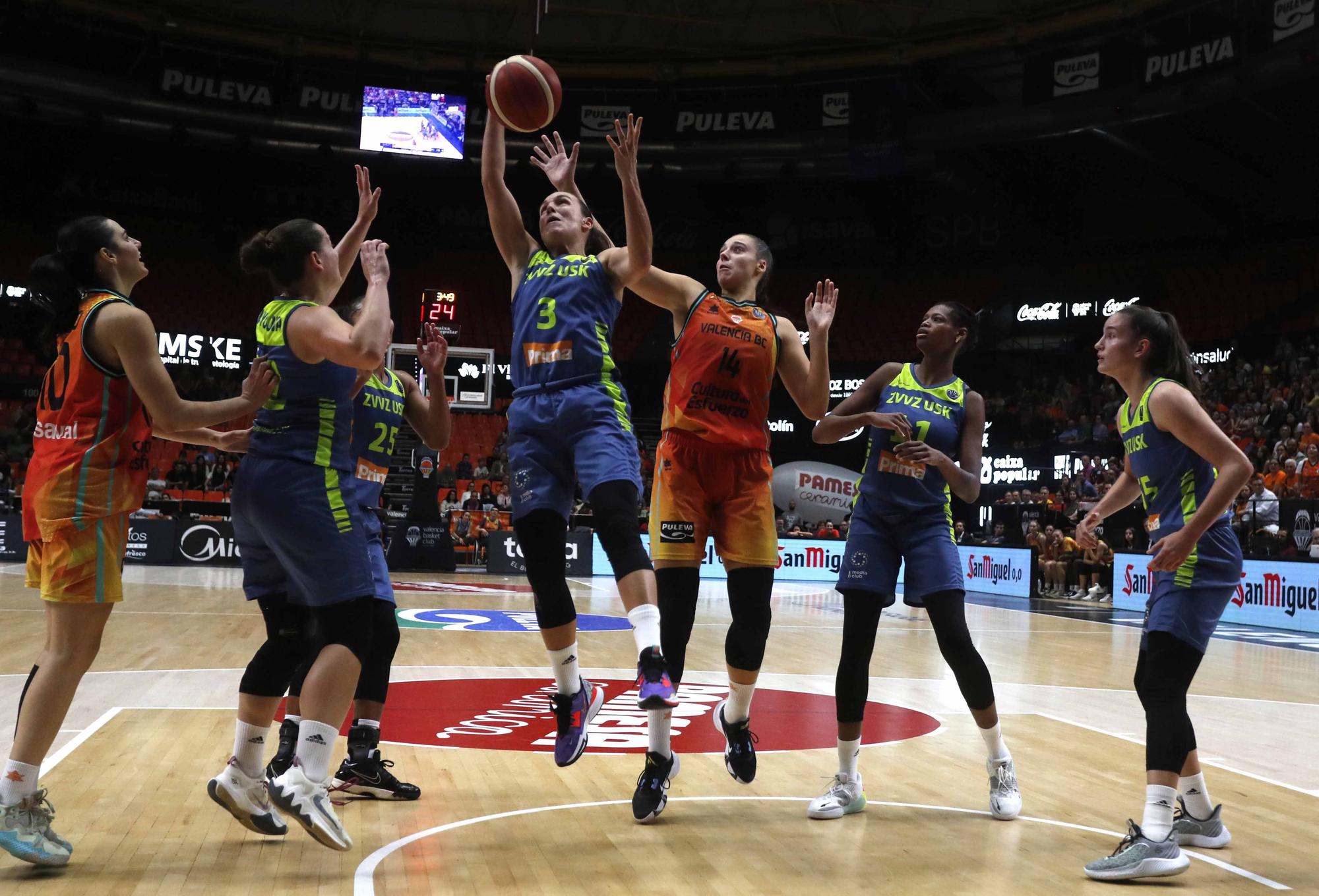 Valencia Basket - ZVVZ USK Praha de Euroleague Women