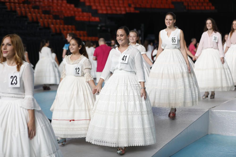 Ensayo de las candidatas a fallera mayor 2019 en la Fonteta