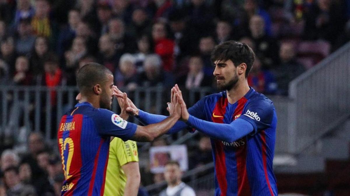 André Gomes entró en el campo por Rafinha