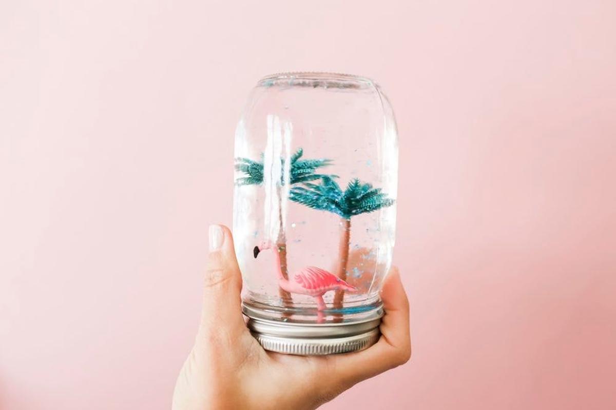Globo de nieve tropical DIY