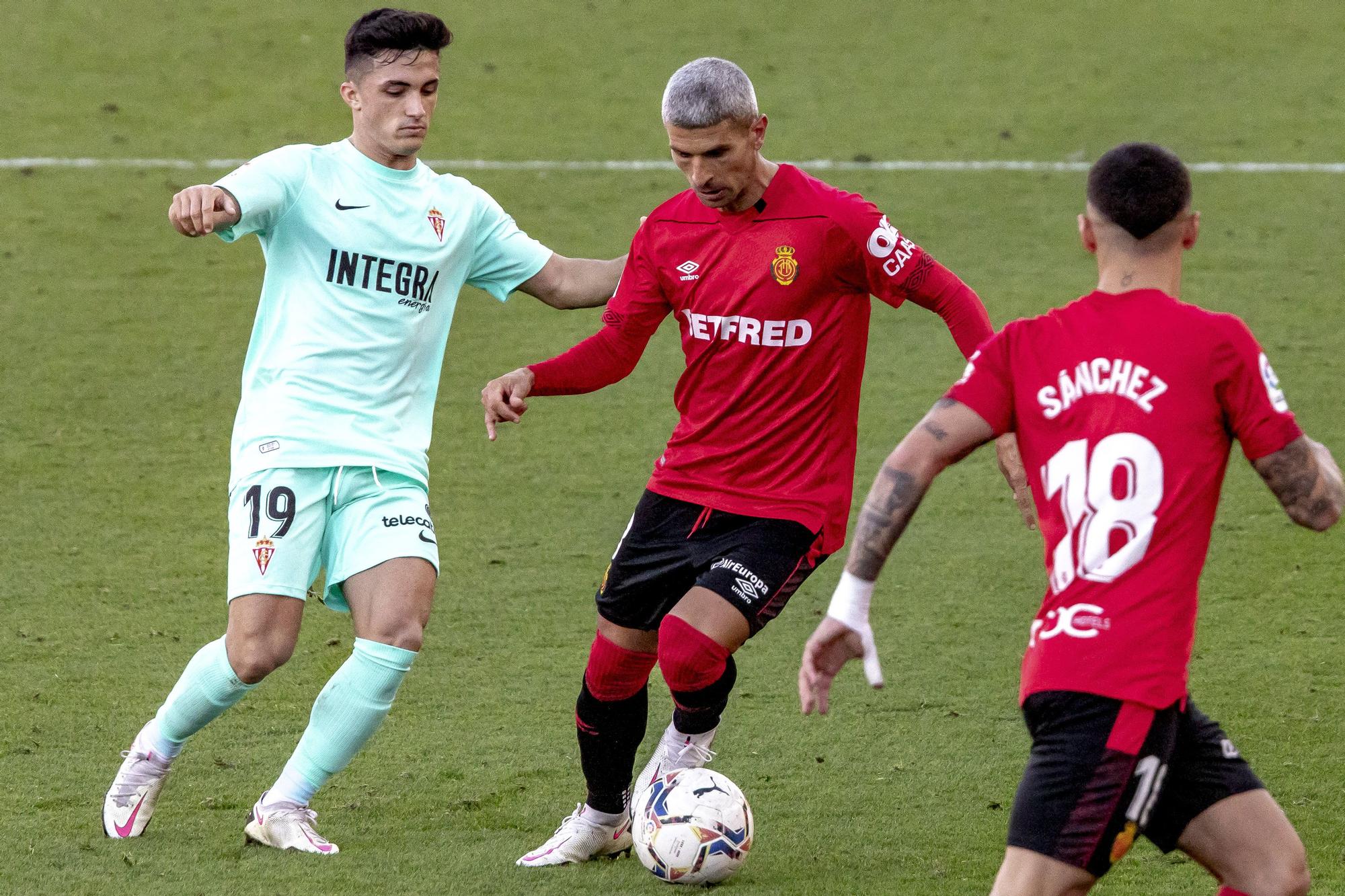 El Mallorca da por bueno el empate frente al Sporting