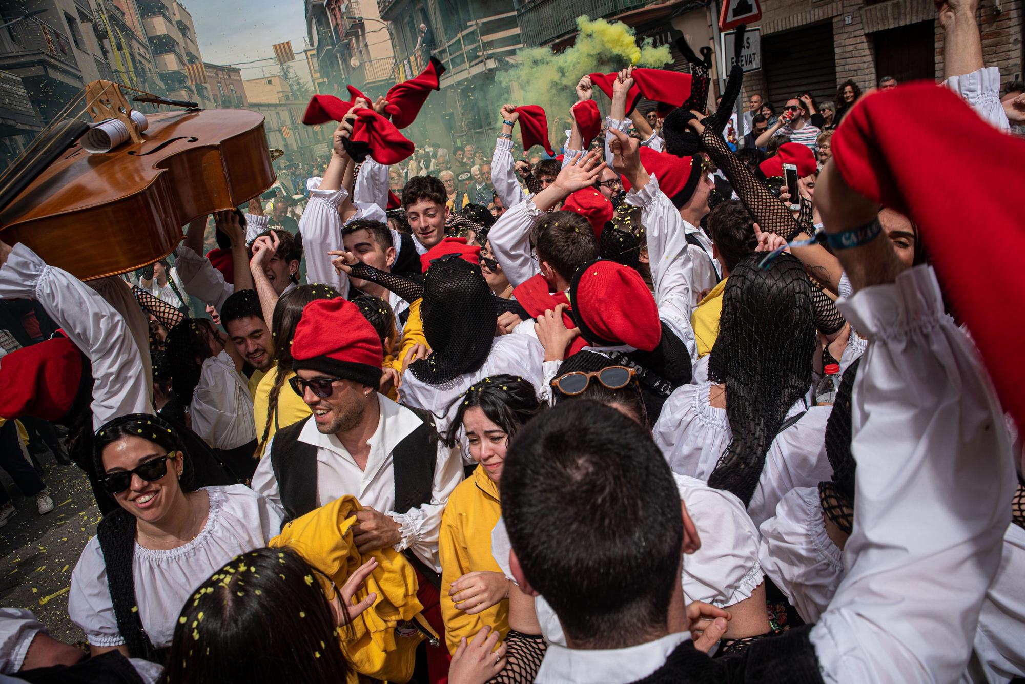 Els caramellaires omplen Súria de música, dansa i festa