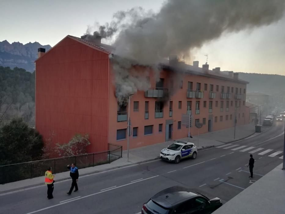 Incendi en un pis a Castellbell i el Vilar