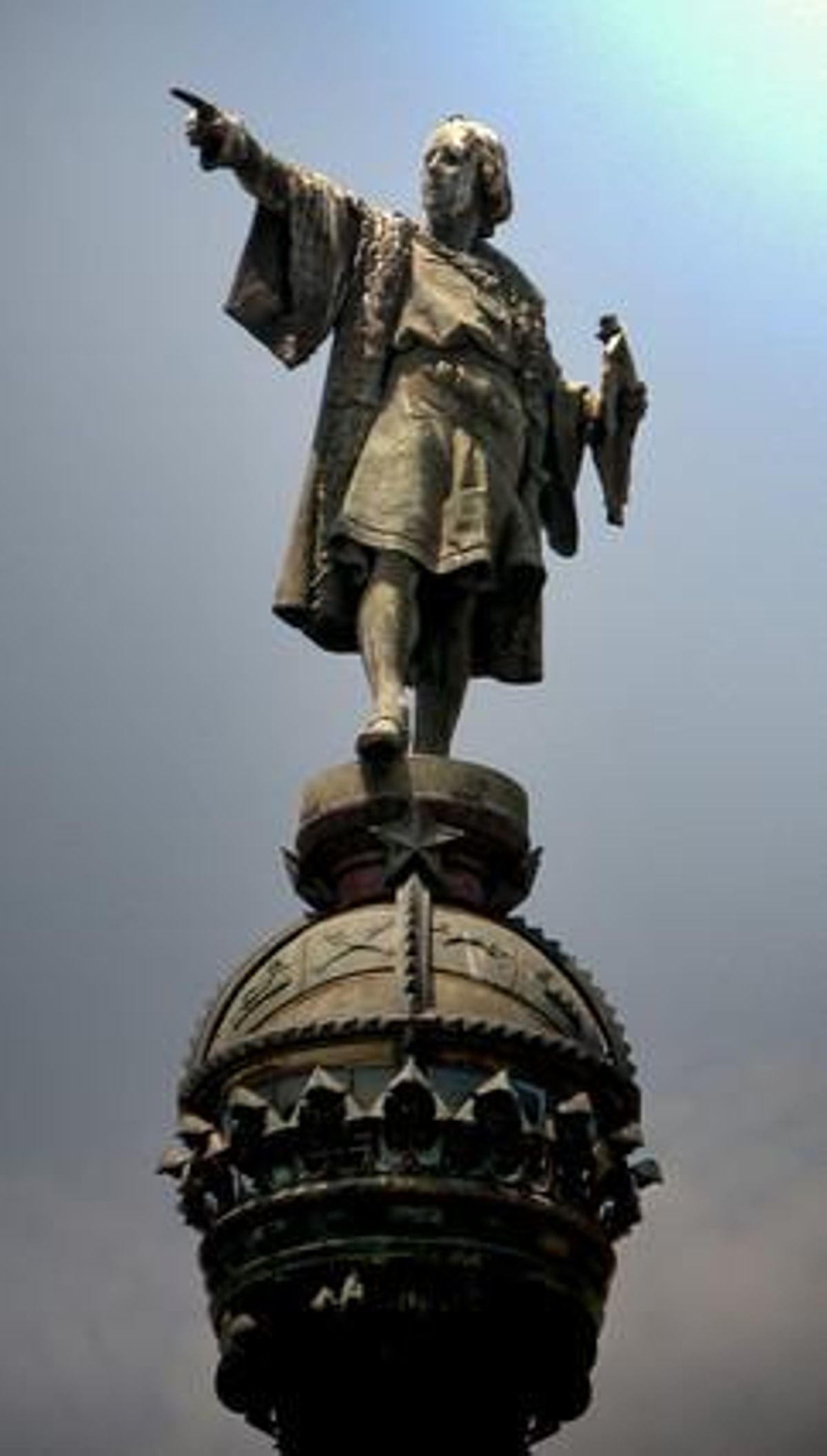 Estàtua de Colom. És una referència, al final de la Rambla. Barcelona s’estructura en mar, muntanya i l’estàtua de Colom. GLORIA HERNÁNDEZ (Administrativa)