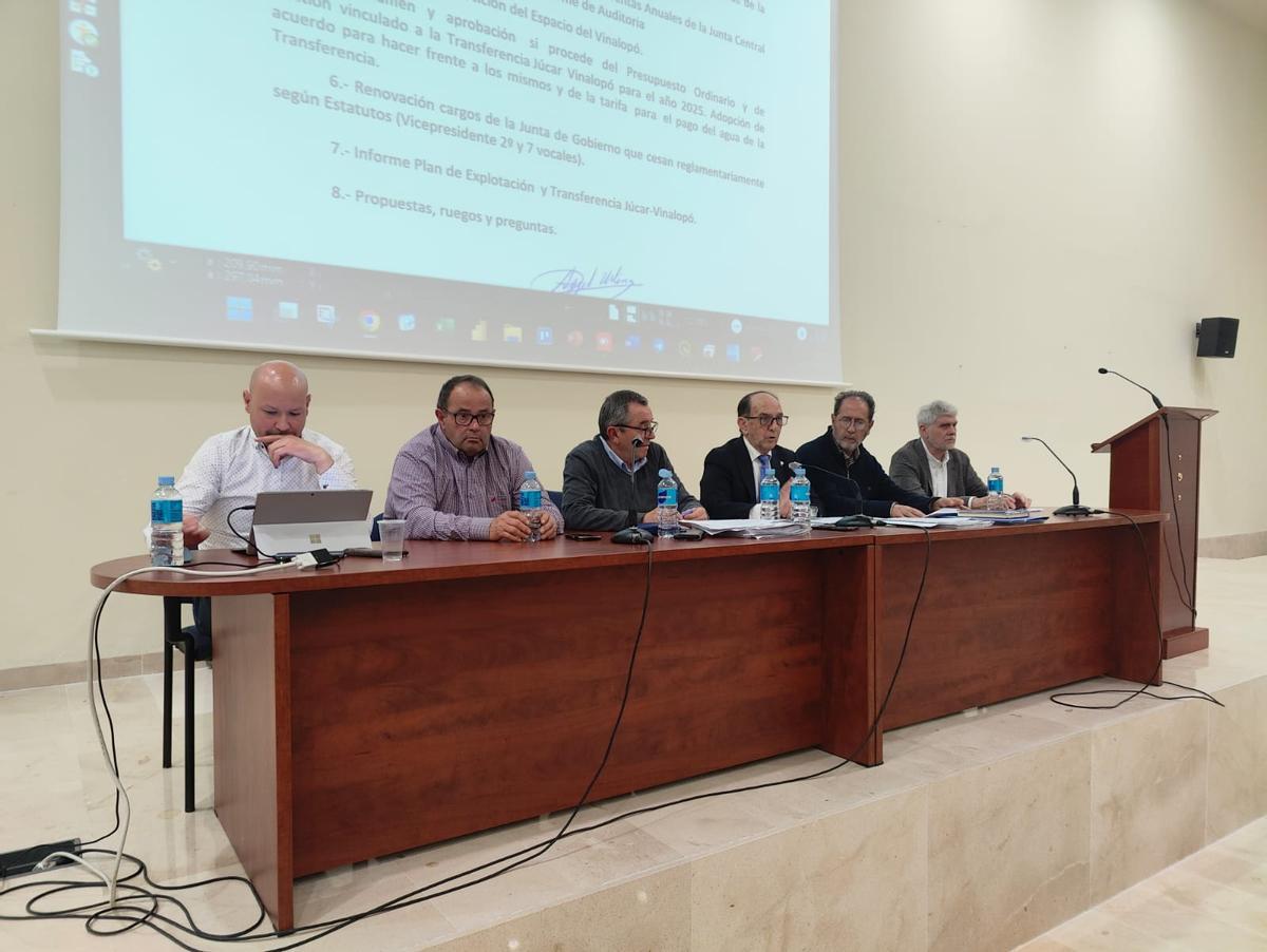 Un momento de la reunión de la Junta Central de Usuarios
