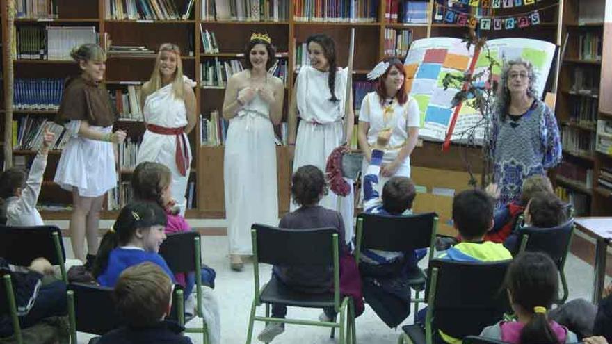 Representación de mitos en la biblioteca del IES Fuentesaúco.