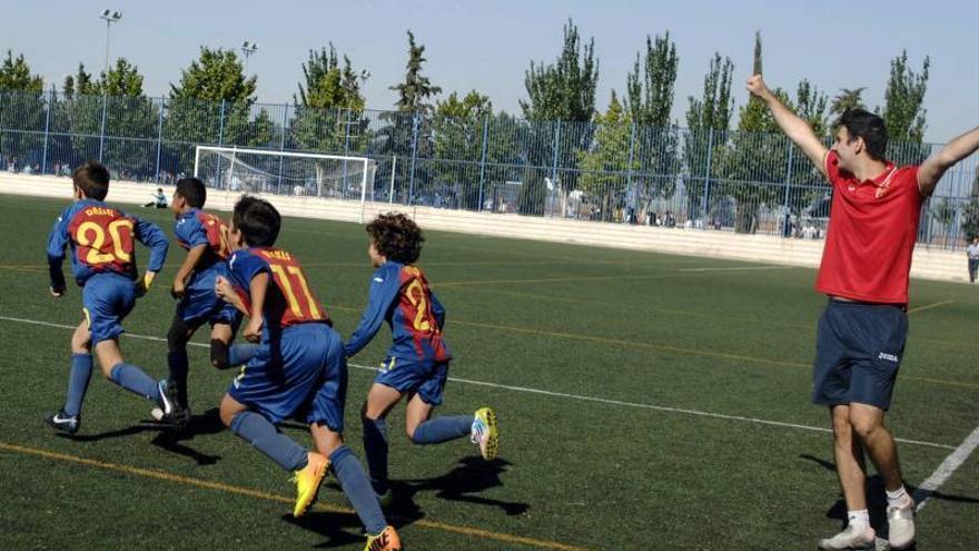 FÚTBOL: Oliver - Montecarlo (Alevín)