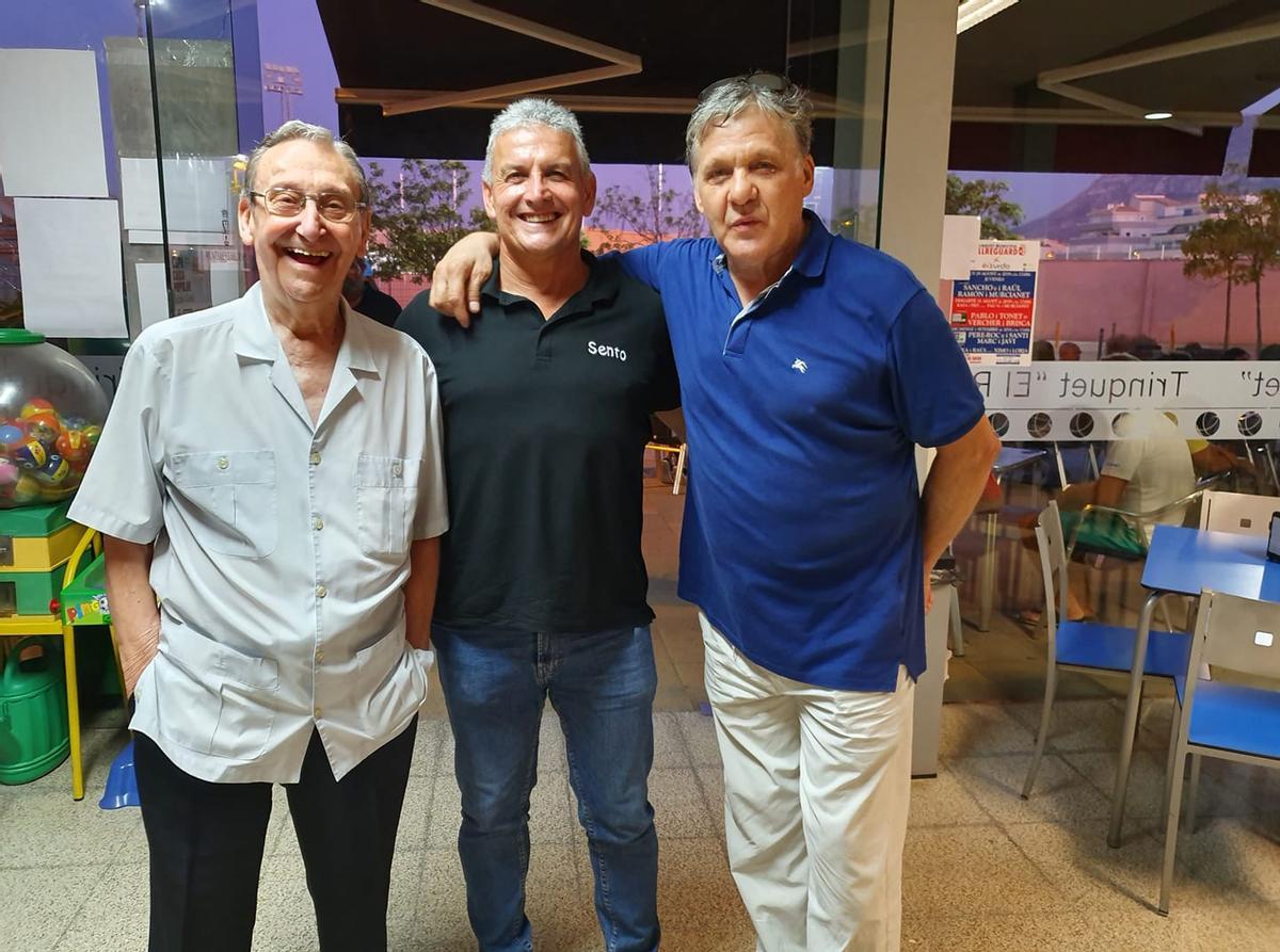 Màlia, acompanyat de Rovellet i Genovés, llegendes del nostre esport.