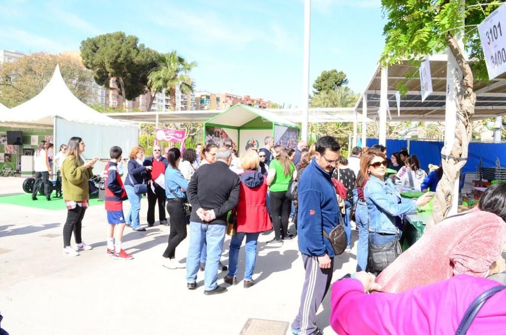 Entrega de dorsales de la III Carrera de la Mujer