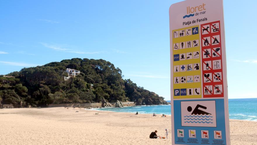 Així ha quedat el passeig de Fenals a Lloret de Mar pel temporal