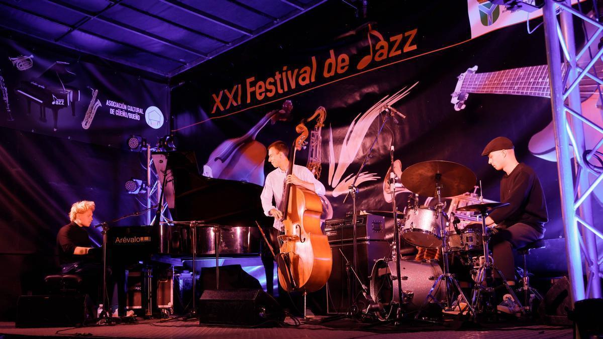 El pianista Vincent Meissner, con su trío, en Bueño, en una edición anterior del festival.