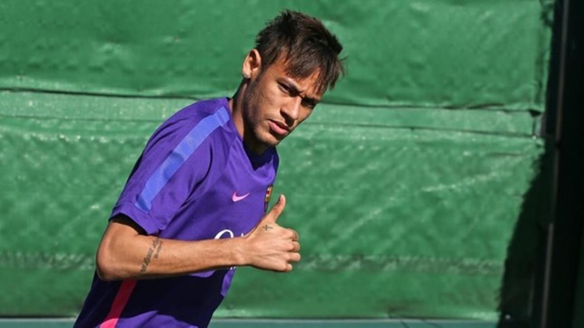 Neymar, durante en entrenamiento de este martes en la ciudad deportiva de Sant Joan Despí