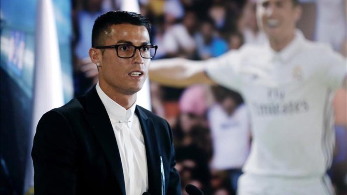 Cristiano Ronaldo llevó unas gafas Nike desafiando a Adidas y al Real Madrid
