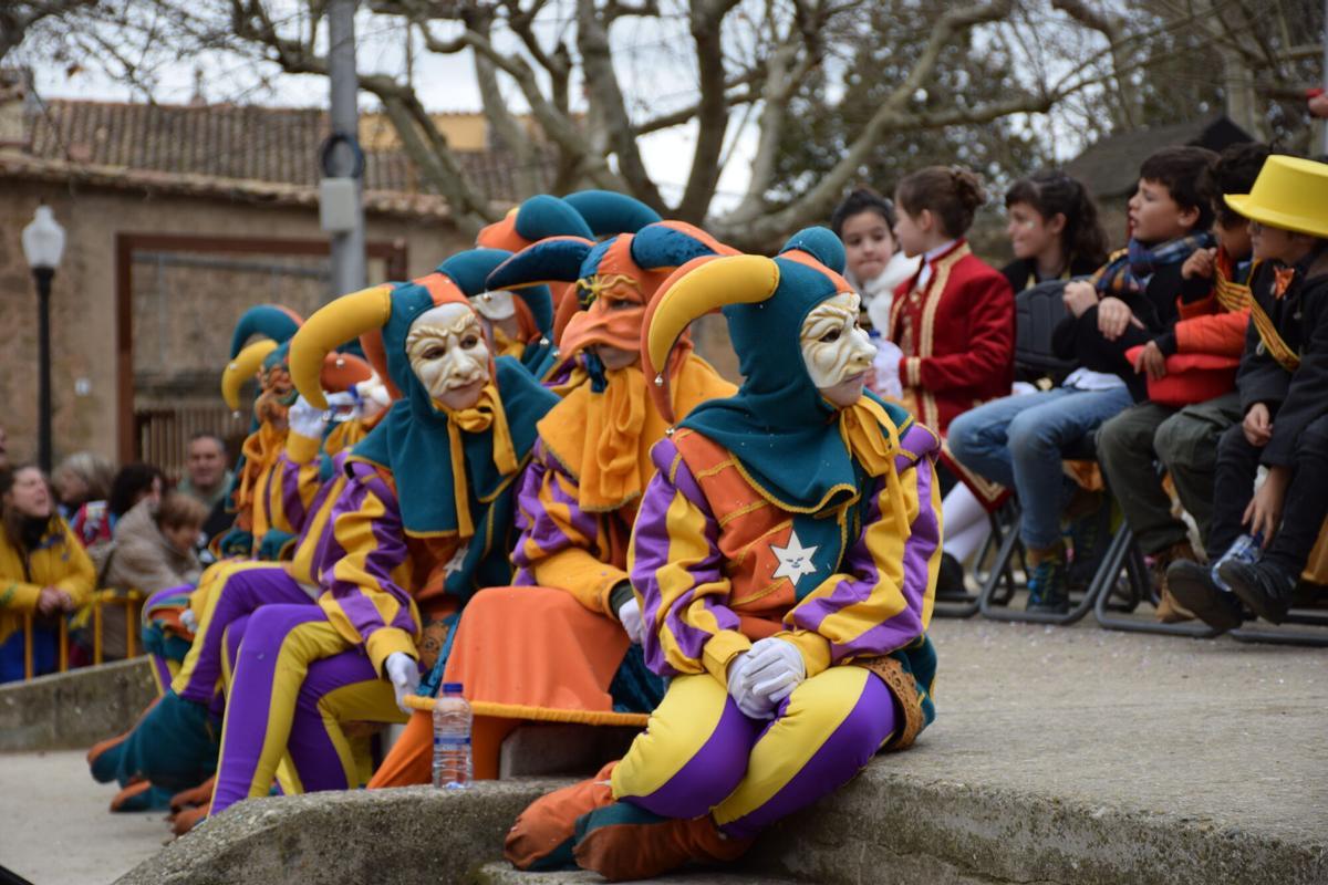 Els infants de Solsona fan ballar els gegantons del Carnaval Els infants de Solsona fan ballar els gegantons del Carnaval