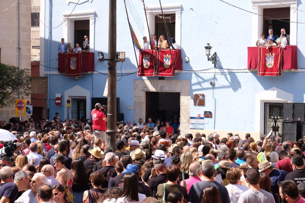 Conchi García ha dado el pistoletazo de salida a las fiestas con un pregón reivindicativo donde ha puesto de manifiesto la importancia de una celebración igualitaria y respetuosa.