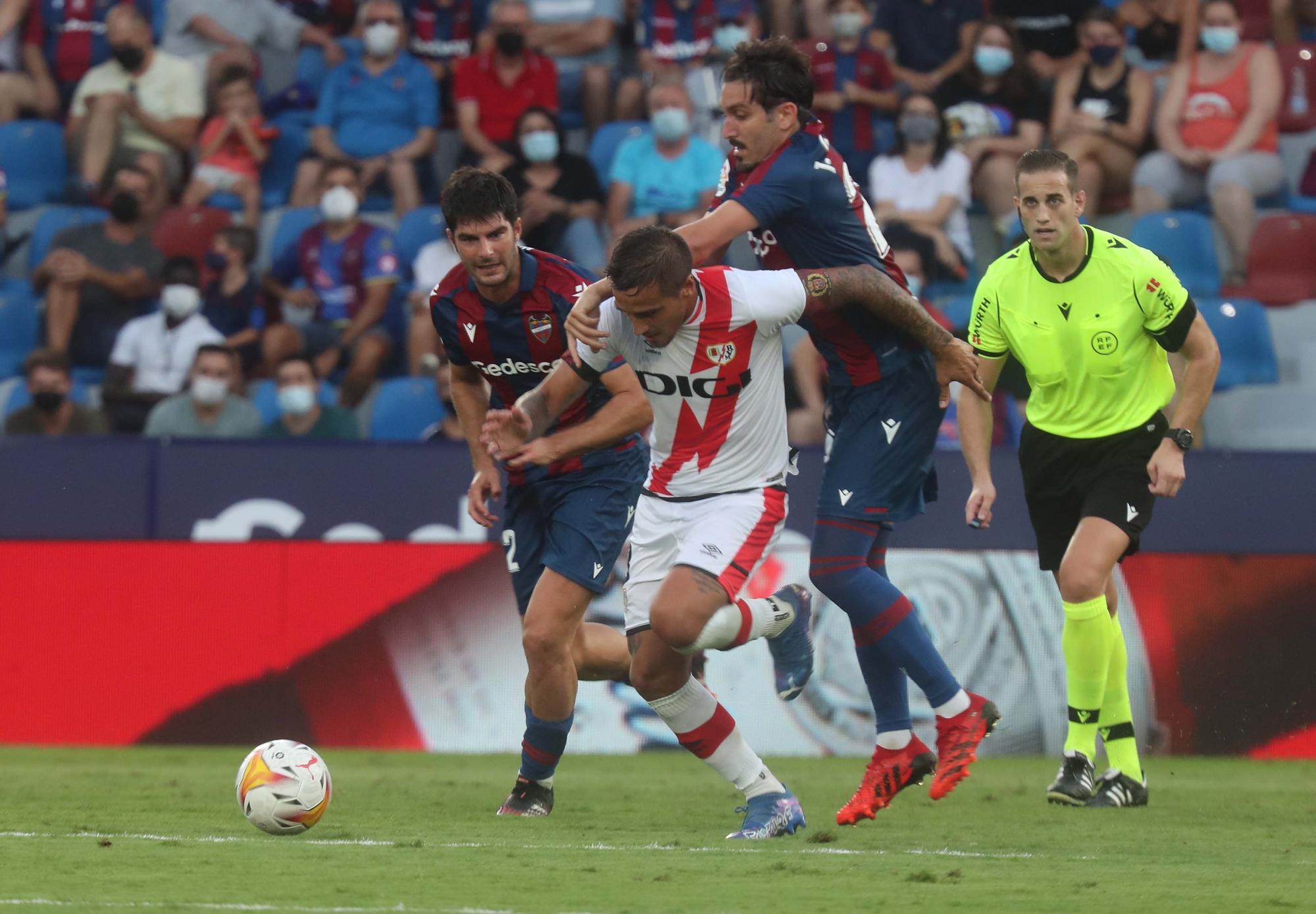 Levante UD - Rayo Vallecano en imágenes