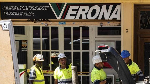 Façana afectada pel forat al Putxet, el 7 de juny passat. | MARC ASENSIO CLUPÉS