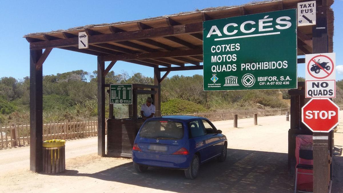 Imagen del control de acceso de ses Illetes, Formentera.