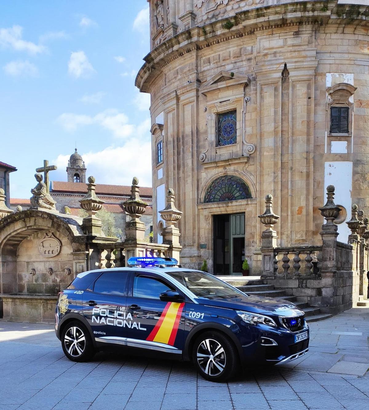 Un coche policial en Pontevedra