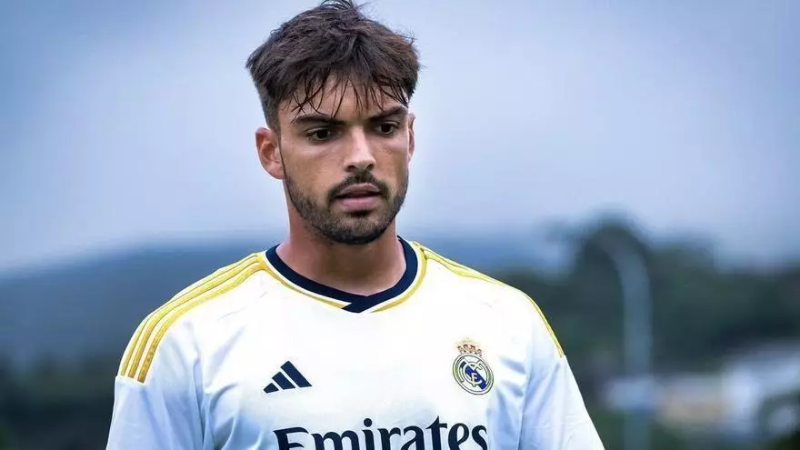 El juez mantiene imputado a Raúl Asencio y a tres canteranos del Real Madrid por difusión de pornografía infantil