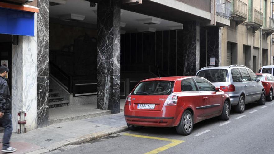 El polèmic local de mil metres quadrats està ubicat al carrer Sant Pau i ara és de propietat municipal.