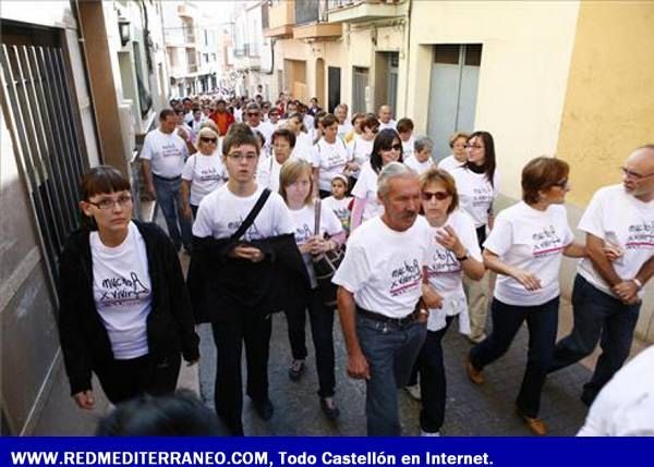 MULTITUDINARIA MARCHA SOLIDARIA CONTRA EL CÁNCER EN LA VILAVELLA