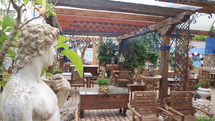 El mítico Bar Culturas de Murcia sale a la venta por una millonada: un oasis en plena huerta