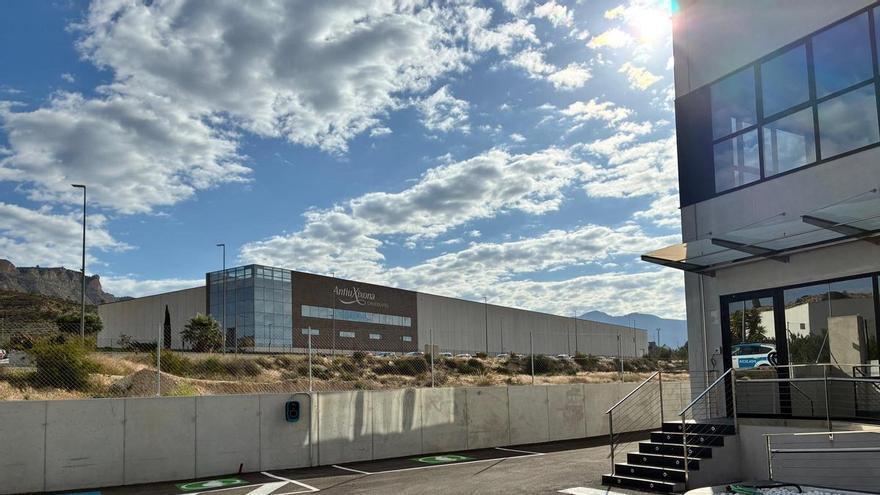 Se ofrecen 21 parcelas de suelo industrial en Xixona, ya sea en compraventa o derecho de superficie