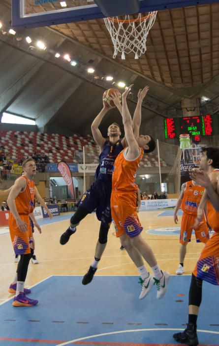 Fiesta del Oviedo Baloncesto en La Coruña