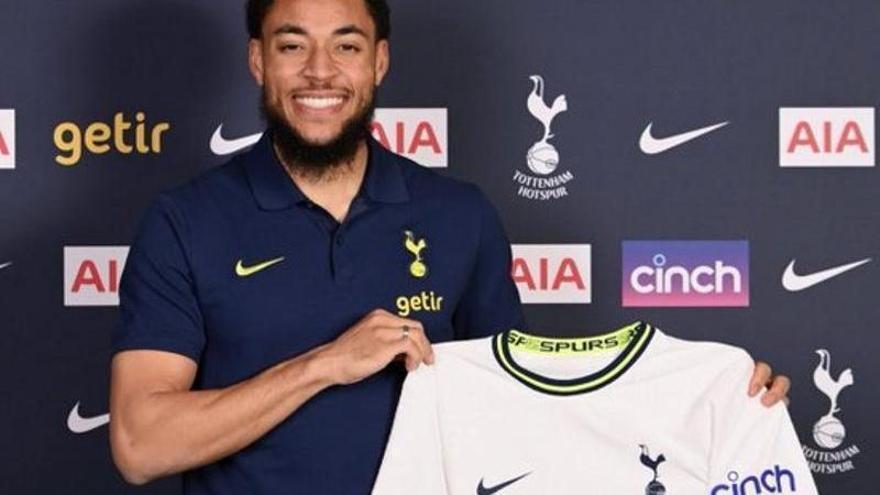 Oficial: Danjuma ficha por el Tottenham