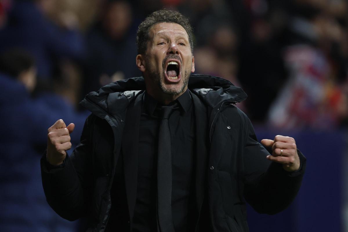 Diego Simeone, entrenador del Atlético de Madrid, eufórico tras el 4-0 al Barça