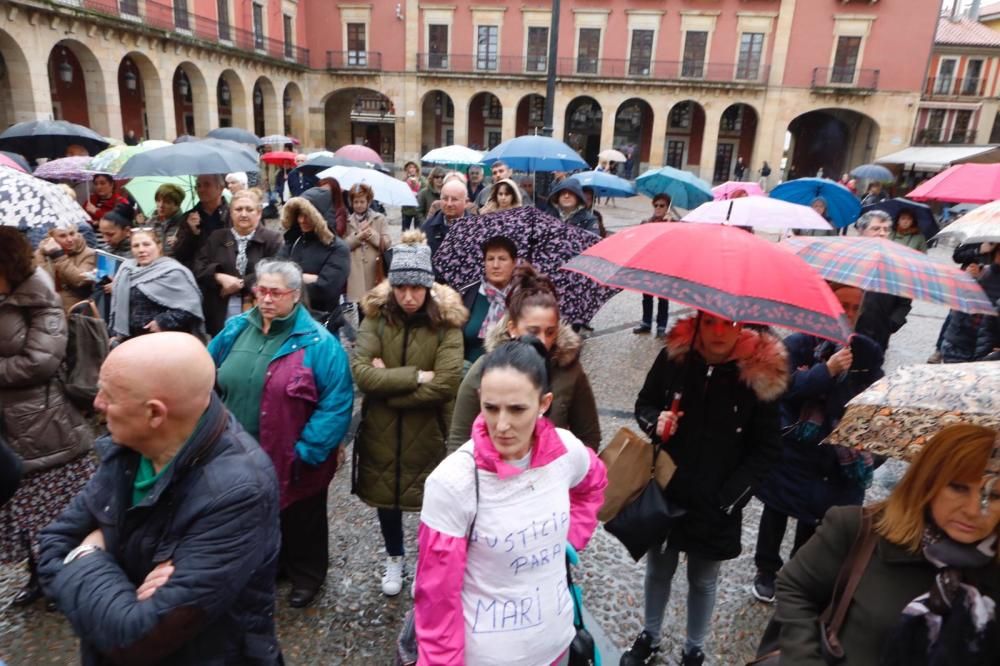 Emotivo minuto de silencio en Gijón por Paz Fernán