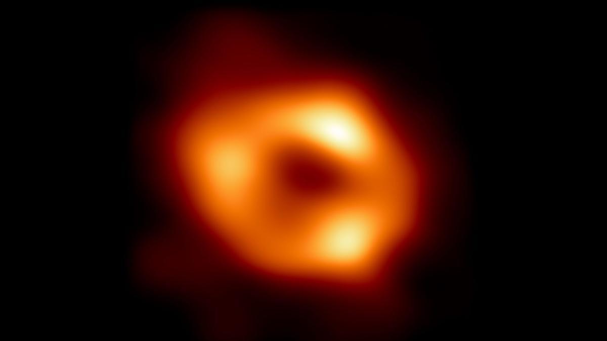 Nuestro agujero negro supermasivo: Sgr A*, en el centro de la Vía Láctea.