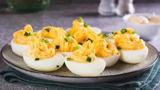 Las cocineras españolas coinciden: “Los huevos rellenos mejoran si añades mejillones en escabeche y reduces la mayonesa”
