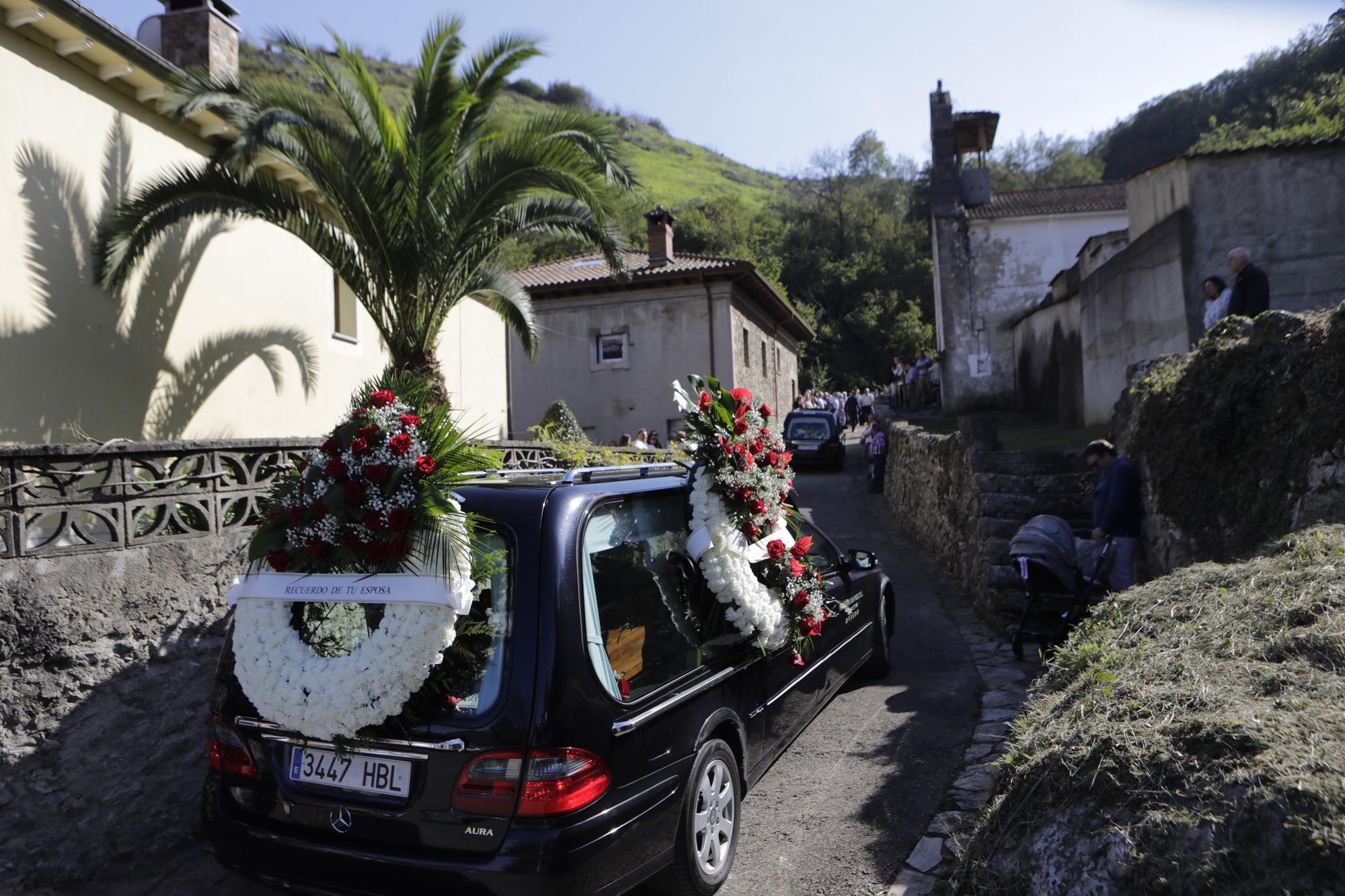 En imágenes: funeral por Juanjo Fernández, fallecido tras chocar con un "kamikaze"