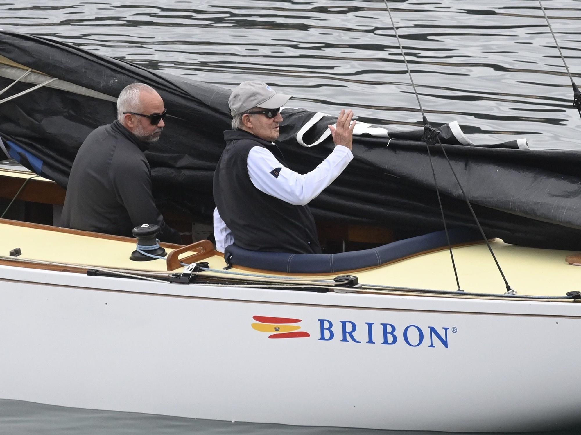 El rey emérito, Juan Carlos I, ya navega por aguas de Sanxenxo