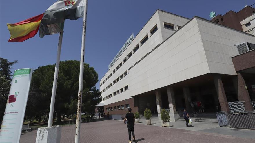 Herido grave un motorista de 58 años al salirse de la carretera cerca de Llerena