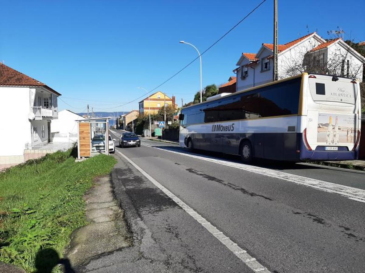 El punto de la PO-551 donde los vecinos piden la instalación de una red semafórica. |   // FDV