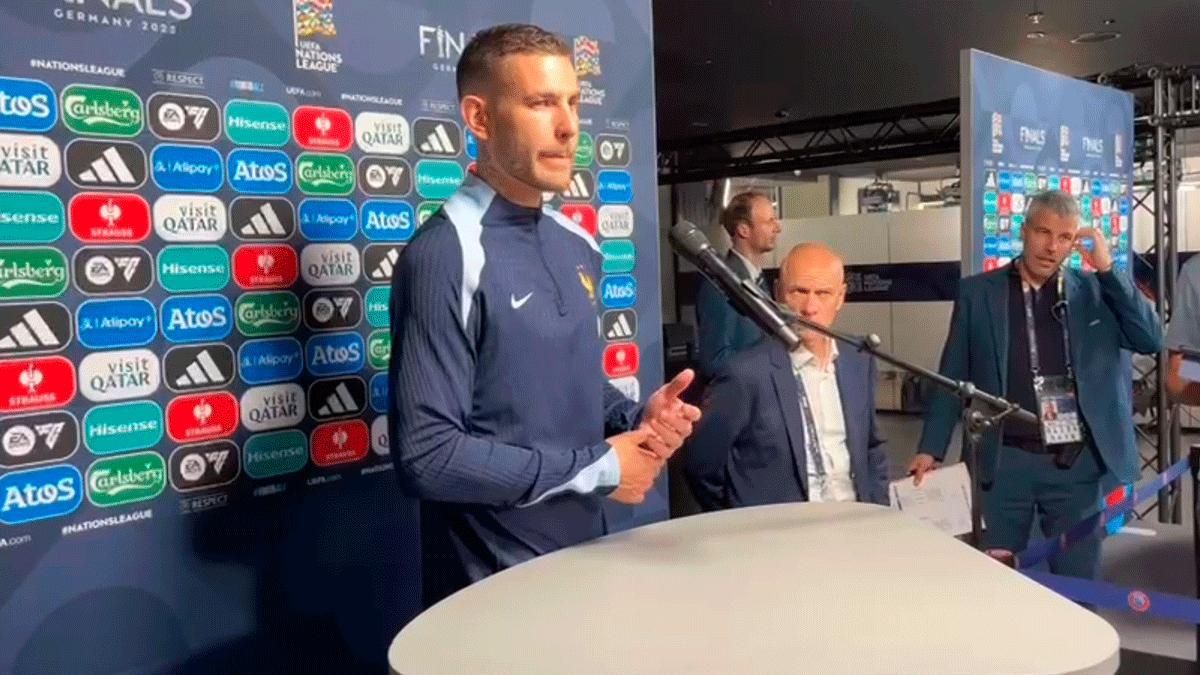 Lucas Hernández, en zona mixta
