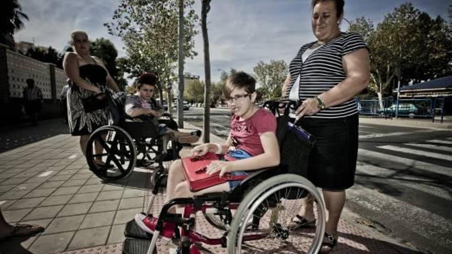 Educación ofrece ahora un instituto con transporte a los niños discapacitados