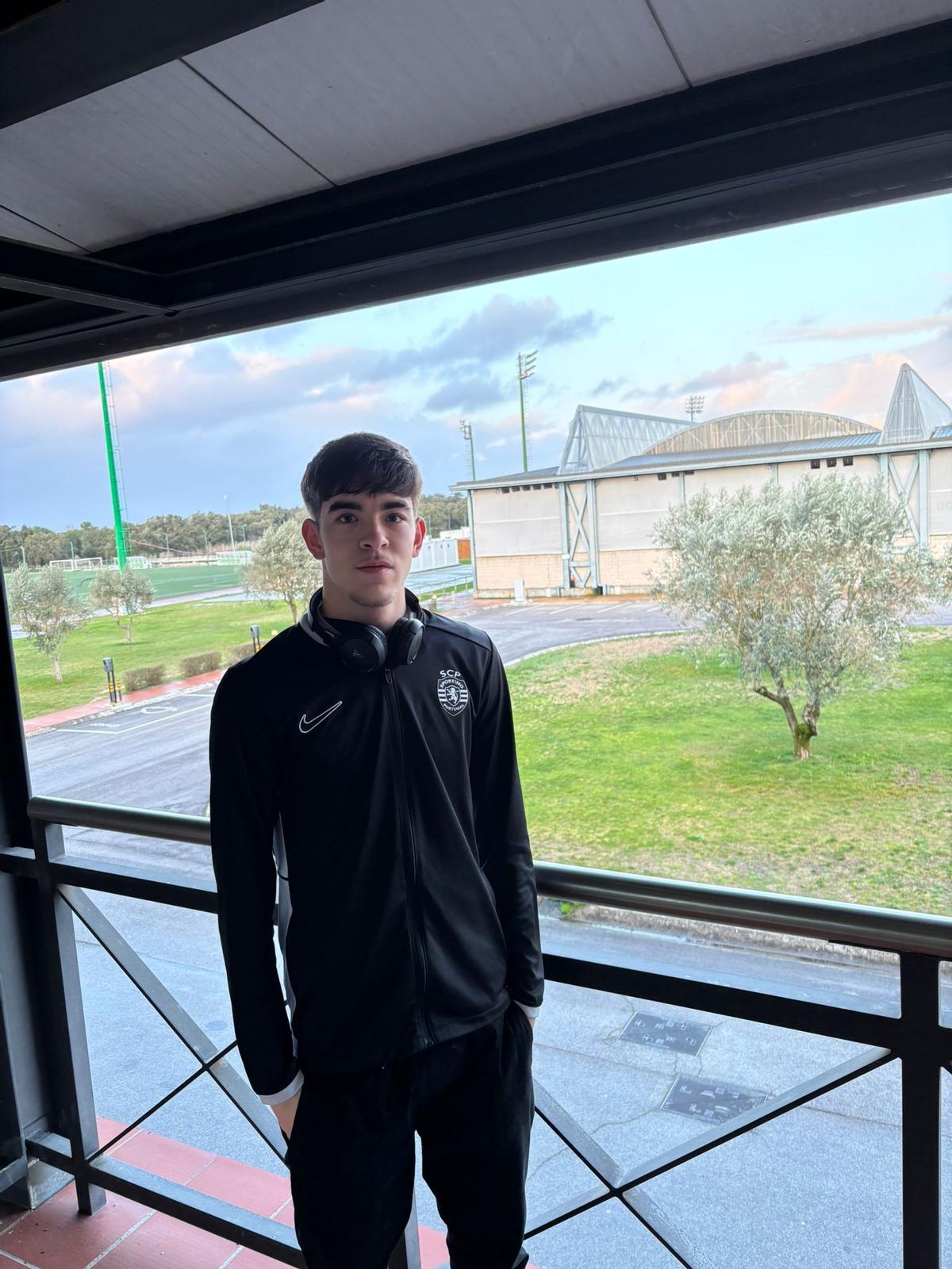 Sánchez Valerón, en la academia del Sporting.